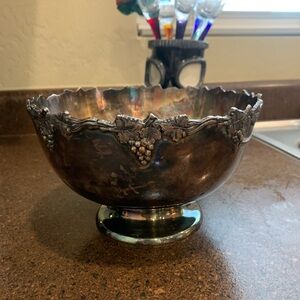 Vintage Elegant Silver Decorative Bowl